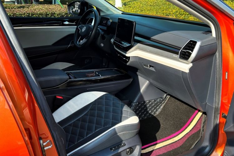 Used Volkswagen ID.6 CROZZ 2021 First Edition Interior 3