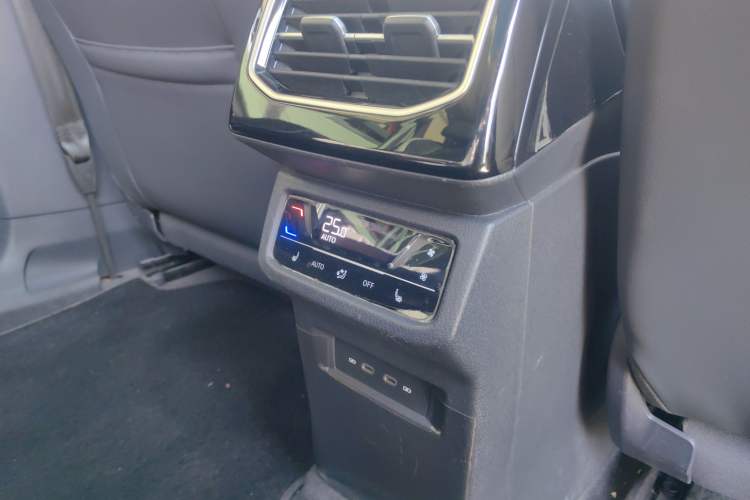 Used Volkswagen ID.6 CROZZ 2021 Long-Range PRO Edition Interior 3