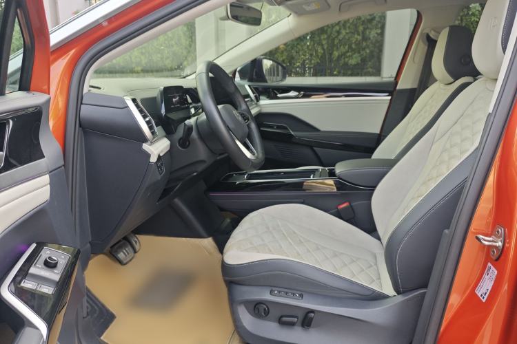 Used Volkswagen ID.6 CROZZ 2021 First Edition Interior 3