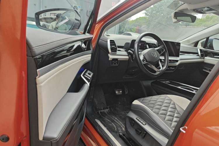 Used Volkswagen ID.6 CROZZ 2021 First Edition Interior 3