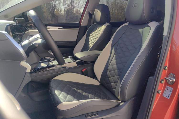 Used Volkswagen ID.6 CROZZ 2021 Long-Range PRO Edition Left Front Seat