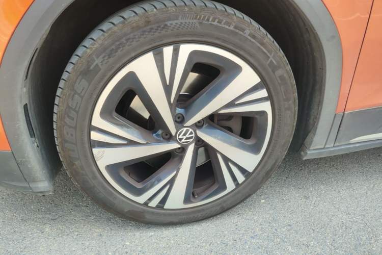 Used Volkswagen ID.6 CROZZ 2021 Revised Version Long-Range PRO Edition Left Front Wheel Hub