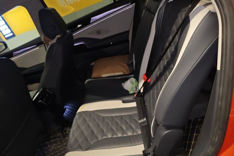 Used Volkswagen ID.6 CROZZ 2021 Long-Range PURE+ Edition Left Rear Seat