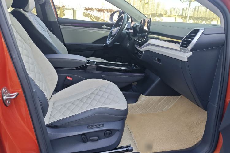 Used Volkswagen ID.6 CROZZ 2021 First Edition Right Front Seat