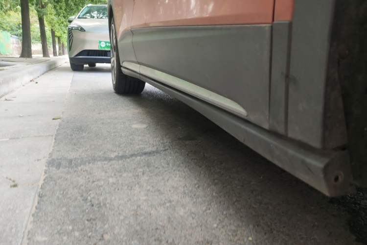 Used Volkswagen ID.6 CROZZ 2021 Revised Version Long-Range PRO Edition Right Side Sill