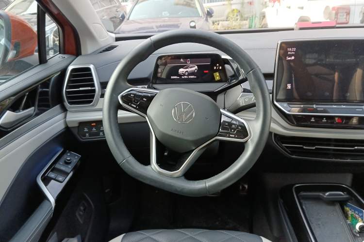 Used Volkswagen ID.6 CROZZ 2021 Long-Range PRO Edition Steering Wheel