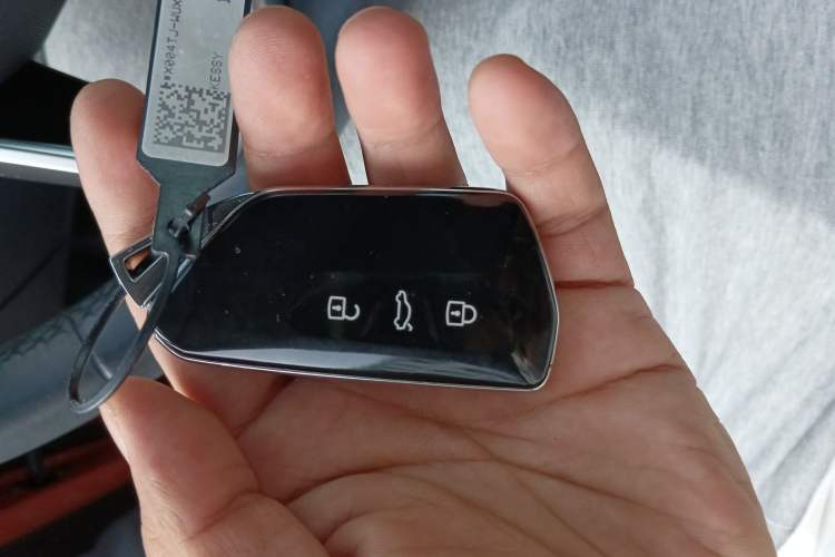 Used Volkswagen ID.6 CROZZ 2021 Long-Range PRO Edition Vehicle Key