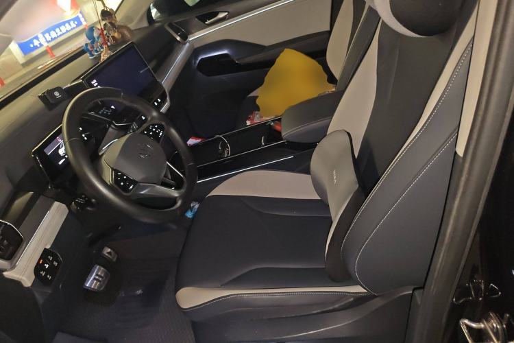 Used Volkswagen ID.6 CROZZ 2021 Long-Range PURE+ Edition Left Front Seat