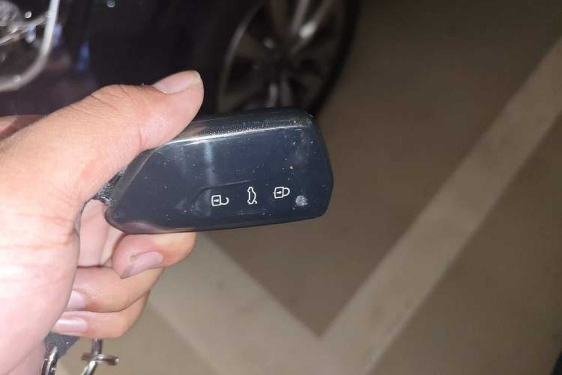 Used Volkswagen ID.6 CROZZ 2021 Long-Range PURE+ Edition Vehicle Key