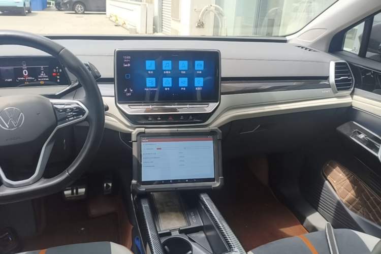 Used Volkswagen ID.6 CROZZ 2021 Long-Range PRO Edition Audio And AC Panel