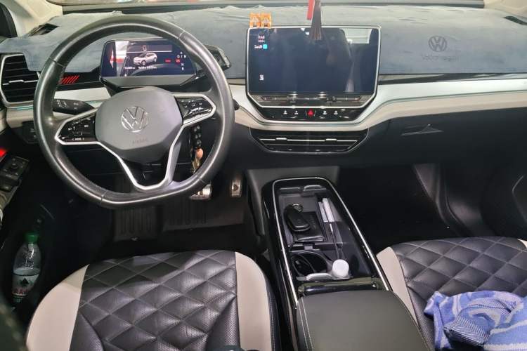 Used Volkswagen ID.6 CROZZ 2021 Long-Range PRO Edition Center Console