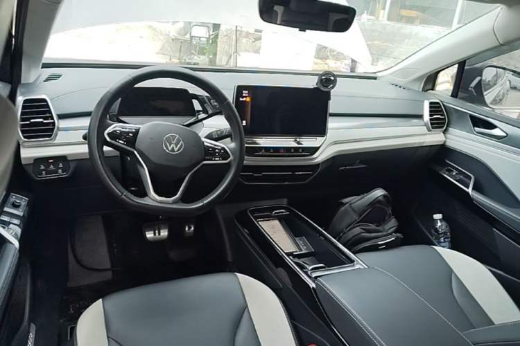 Used Volkswagen ID.6 CROZZ 2021 Long-Range PURE+ Edition Center Console