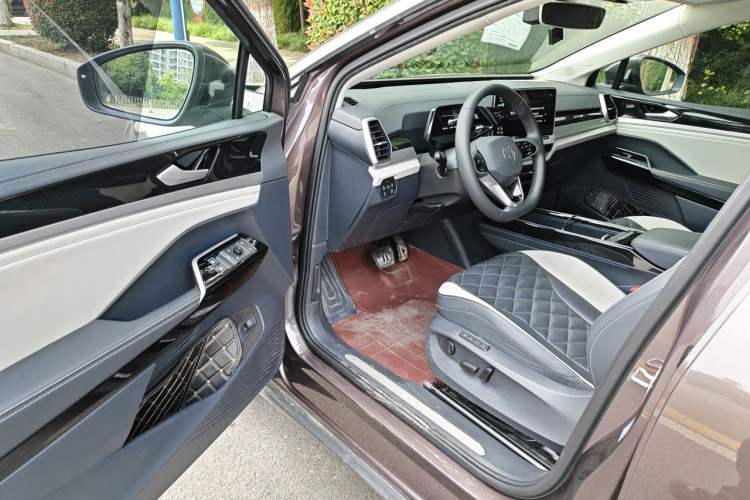 Used Volkswagen ID.6 CROZZ 2021 Long-Range PRO Edition Driver Seat