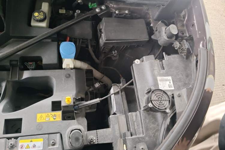 Used Volkswagen ID.6 CROZZ 2021 Long-Range PRO Edition Engine Bay Left