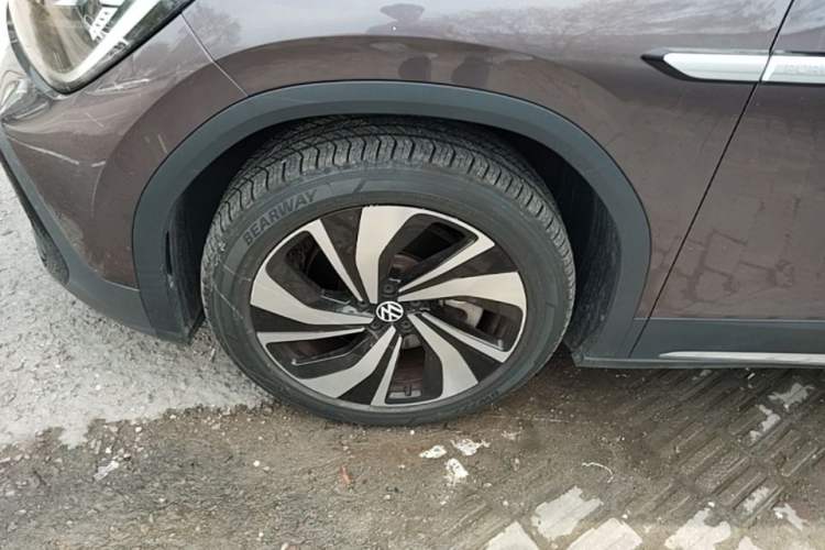 Used Volkswagen ID.6 CROZZ 2021 Long-Range PURE+ Edition Exterior 4