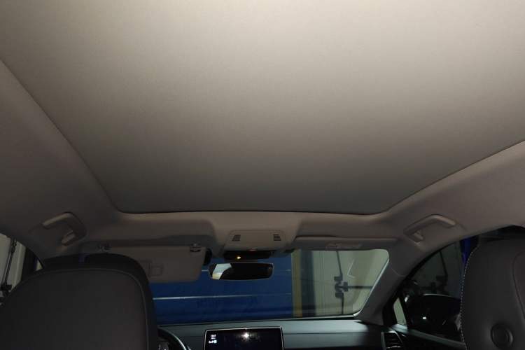 Used Volkswagen ID.6 CROZZ 2021 First Edition Headliner