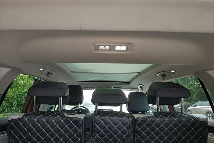Used Volkswagen ID.6 CROZZ 2021 Long-Range PURE+ Edition Headliner