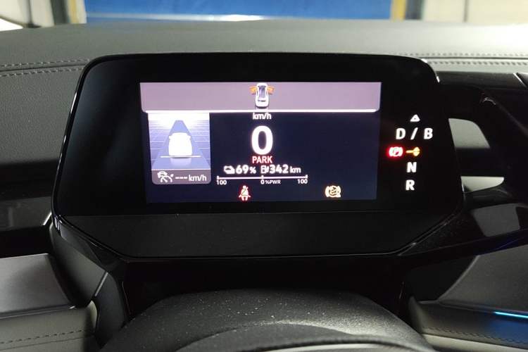Used Volkswagen ID.6 CROZZ 2021 First Edition Instrument Cluster