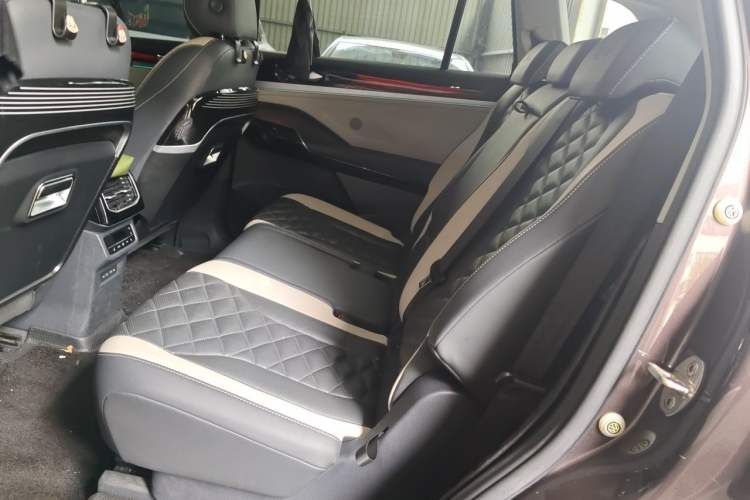 Used Volkswagen ID.6 CROZZ 2021 Long-Range PRO Edition Left Rear Seat