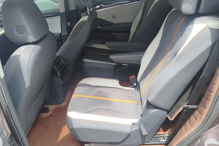 Used Volkswagen ID.6 CROZZ 2021 Long-Range PRO Edition Left Rear Seat