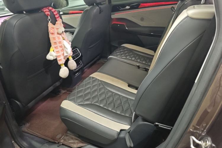 Used Volkswagen ID.6 CROZZ 2021 Long-Range PURE+ Edition Left Rear Seat