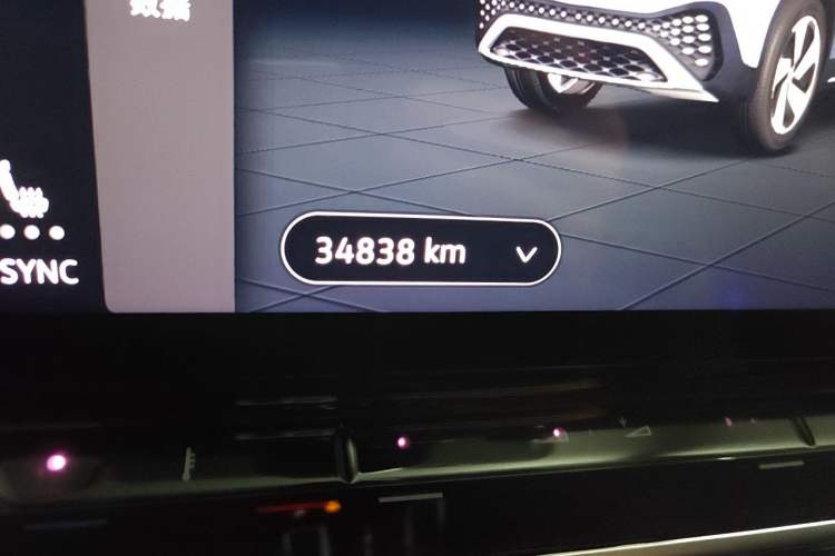 Used Volkswagen ID.6 CROZZ 2021 First Edition Odometer Close Up