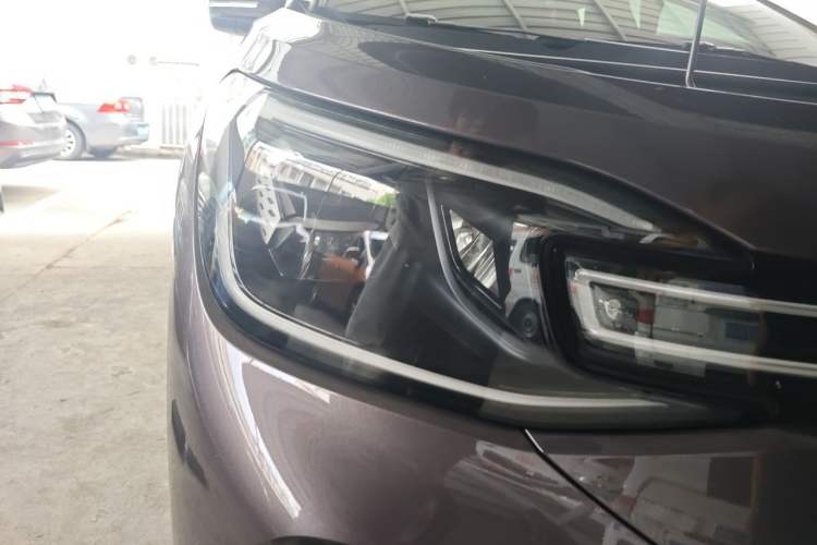 Used Volkswagen ID.6 CROZZ 2021 Long-Range PRO Edition Right Front Headlight