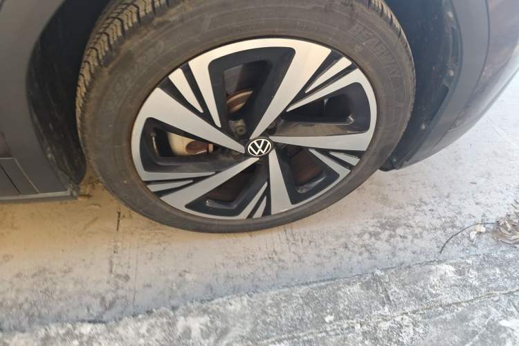 Used Volkswagen ID.6 CROZZ 2021 Long-Range PRO Edition Right Front Wheel Hub