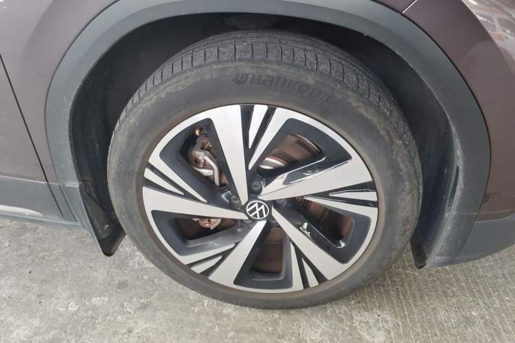 Used Volkswagen ID.6 CROZZ 2021 Long-Range PRO Edition Right Front Wheel Hub