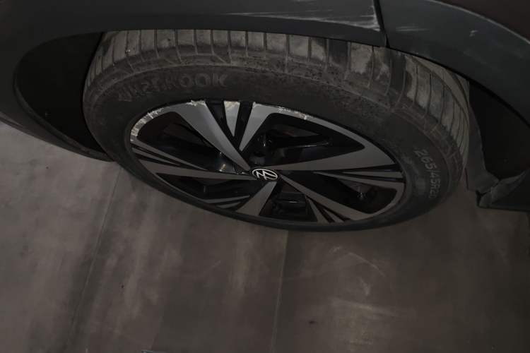 Used Volkswagen ID.6 CROZZ 2021 Long-Range PRO Edition Right Rear Wheel Hub