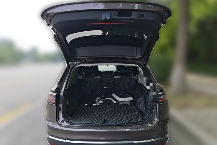 Used Volkswagen ID.6 CROZZ 2021 Long-Range PRO Edition Trunk