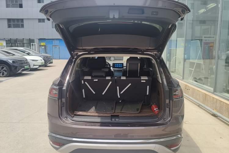 Used Volkswagen ID.6 CROZZ 2021 Long-Range PRO Edition Trunk