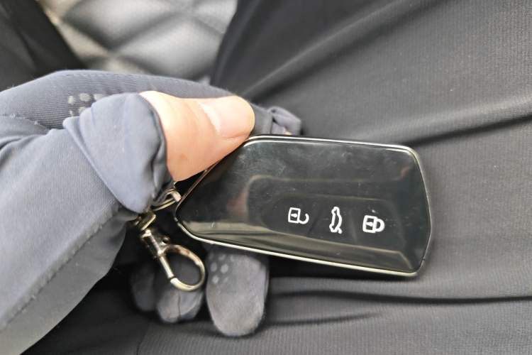 Used Volkswagen ID.6 CROZZ 2021 Long-Range PRO Edition Vehicle Key