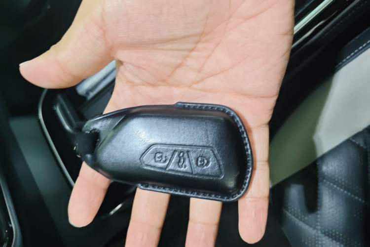 Used Volkswagen ID.6 CROZZ 2021 Long-Range PRO Edition Vehicle Key