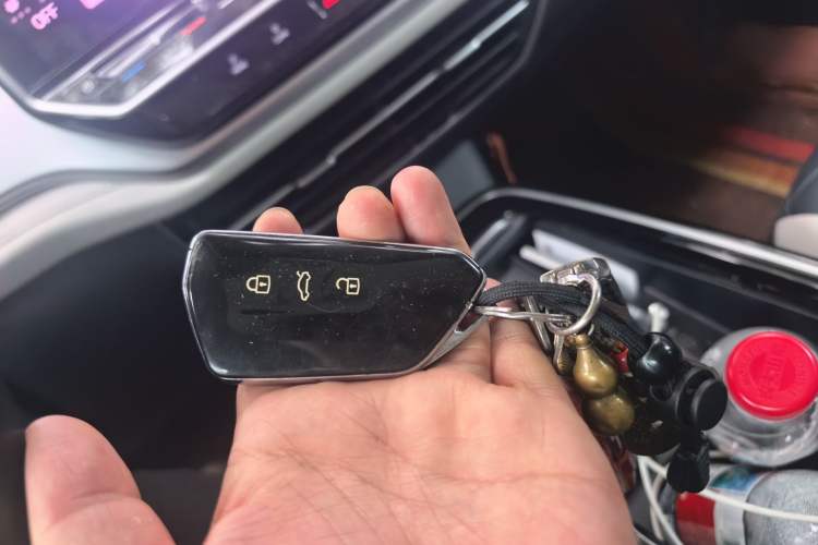 Used Volkswagen ID.6 CROZZ 2021 Long-Range PRO Edition Vehicle Key