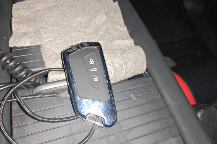 Used Volkswagen ID.6 CROZZ 2021 Long-Range PRO Edition Vehicle Key
