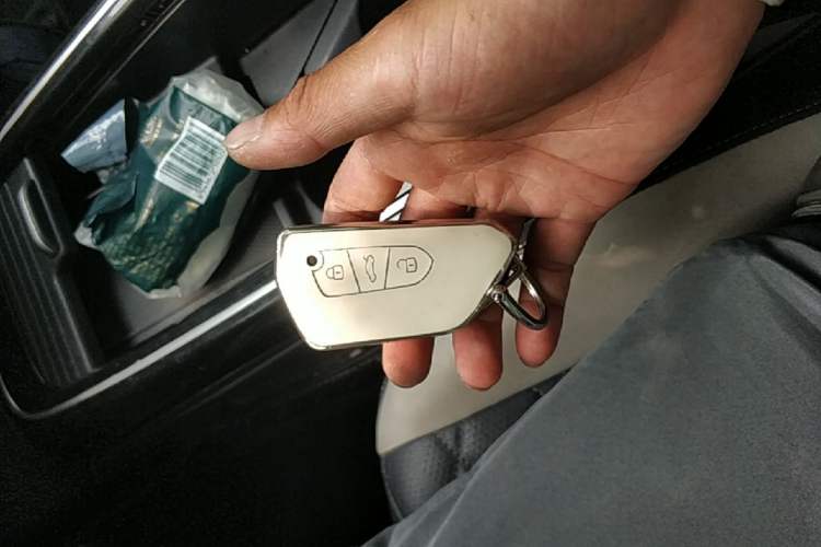 Used Volkswagen ID.6 CROZZ 2021 Long-Range PURE+ Edition Vehicle Key