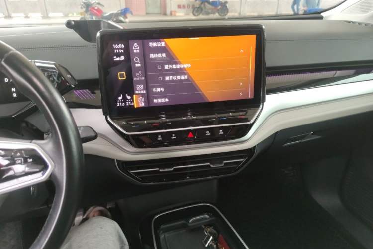 Used Volkswagen ID.6 CROZZ 2021 Long-Range PRO Edition Audio And AC Panel