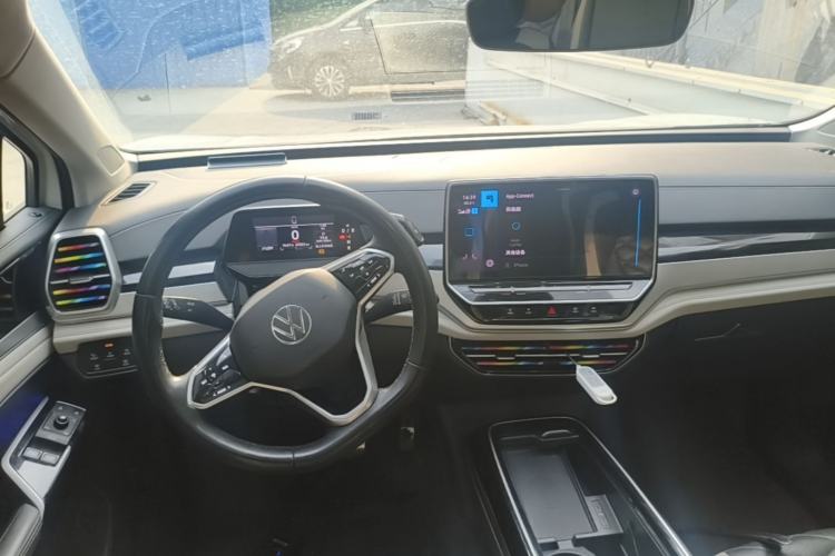 Used Volkswagen ID.6 CROZZ 2021 Long-Range PRO Edition Center Console