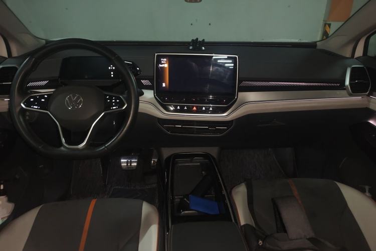 Used Volkswagen ID.6 CROZZ 2021 Long-Range PRO Edition Center Console