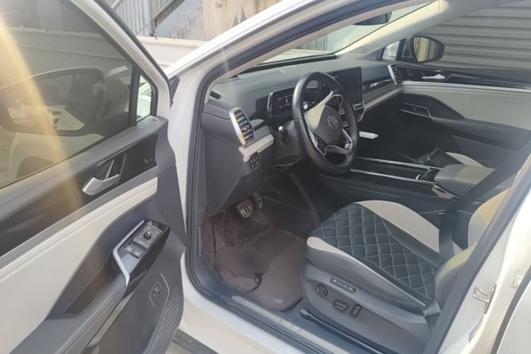 Used Volkswagen ID.6 CROZZ 2021 Long-Range PRO Edition Driver Seat
