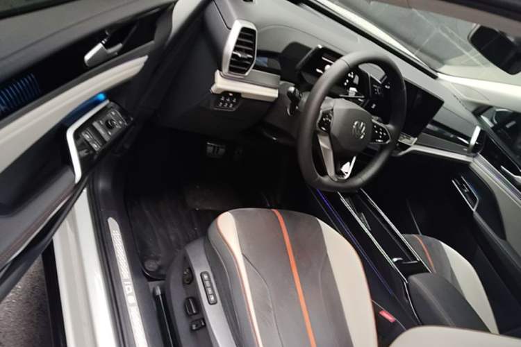 Used Volkswagen ID.6 CROZZ 2021 High-Performance PRIME Edition Driver Seat