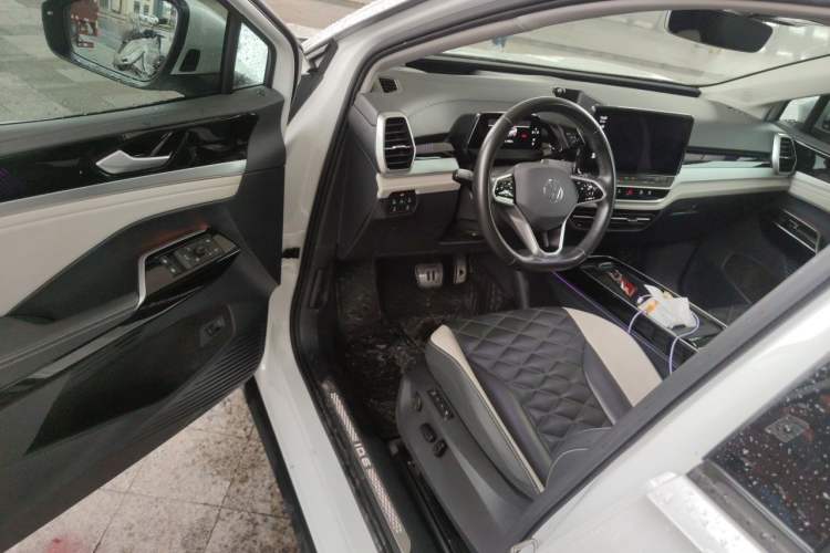 Used Volkswagen ID.6 CROZZ 2021 Long-Range PRO Edition Driver Seat