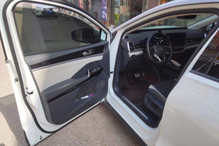 Used Volkswagen ID.6 CROZZ 2021 Long-Range PRO Edition Driver Seat