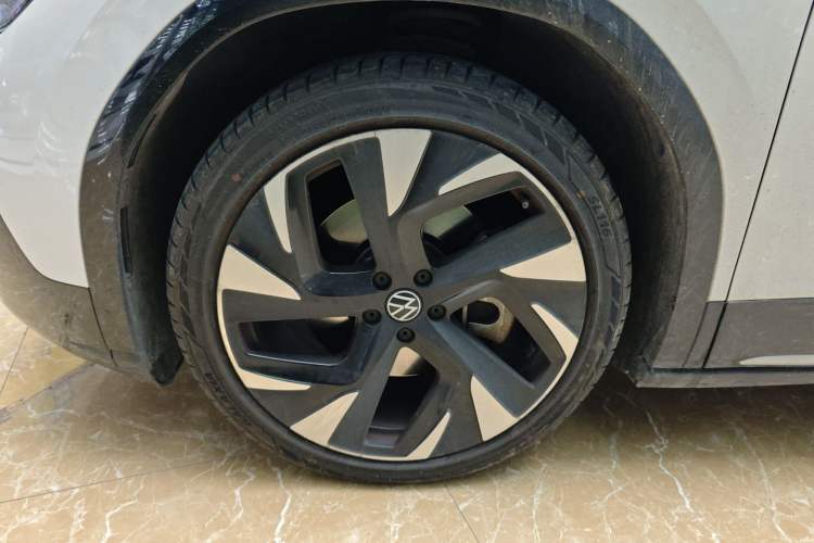 Used Volkswagen ID.6 CROZZ 2021 First Edition Exterior 4