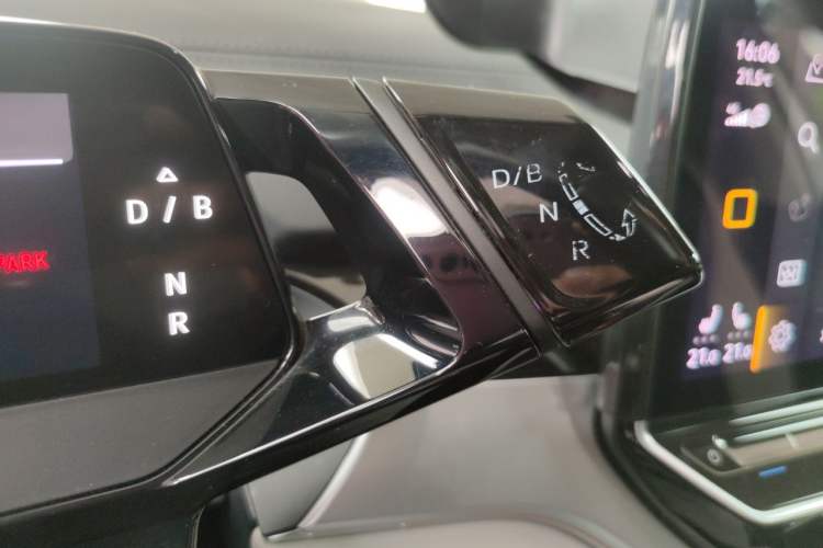 Used Volkswagen ID.6 CROZZ 2021 Long-Range PRO Edition Gear Lever
