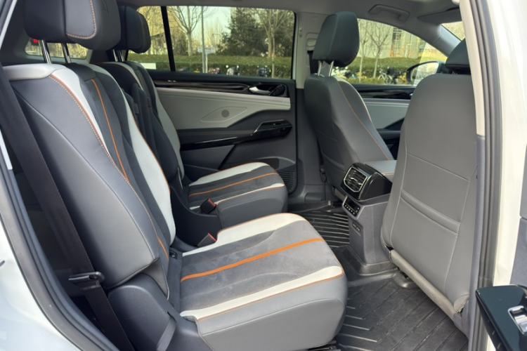 Used Volkswagen ID.6 CROZZ 2021 High-Performance PRIME Edition Interior 6