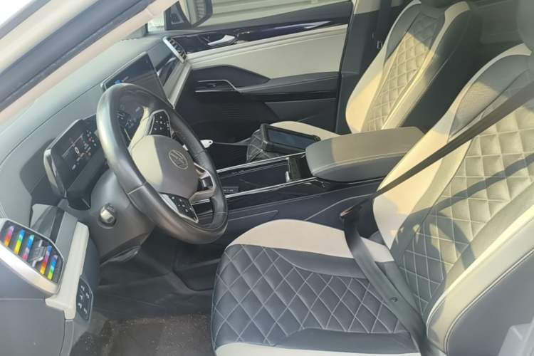 Used Volkswagen ID.6 CROZZ 2021 Long-Range PRO Edition Left Front Seat