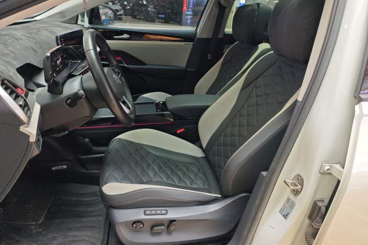 Used Volkswagen ID.6 CROZZ 2021 First Edition Left Front Seat