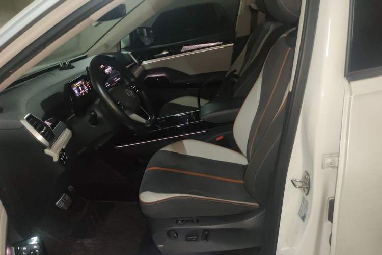 Used Volkswagen ID.6 CROZZ 2021 Long-Range PRO Edition Left Front Seat